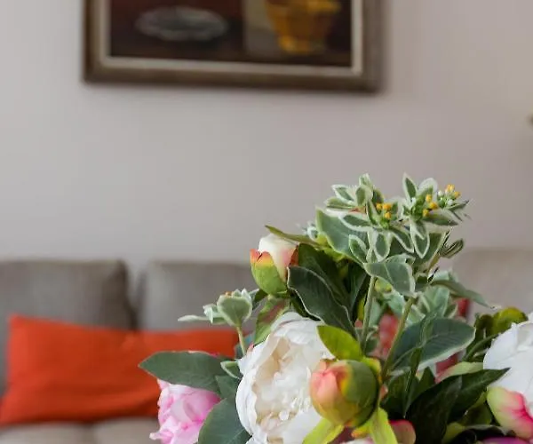 Appartement Veeve - Muted Beauty In Batignolles Paris